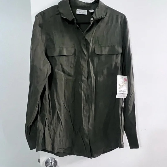 Lord & Taylor Dark Green Casual Button Down Shirt - Picture 1 of 10